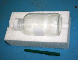 Emballages de bouteilles ou flacons pour des laboratoires